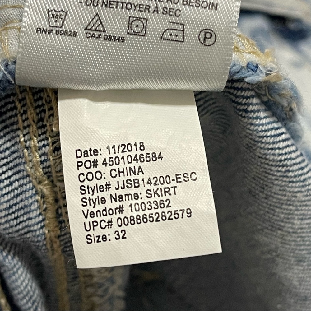 Jessica Simpson Infinite Mini Skirt Acid Wash Denim  Size 32 - Picture 5 of 9